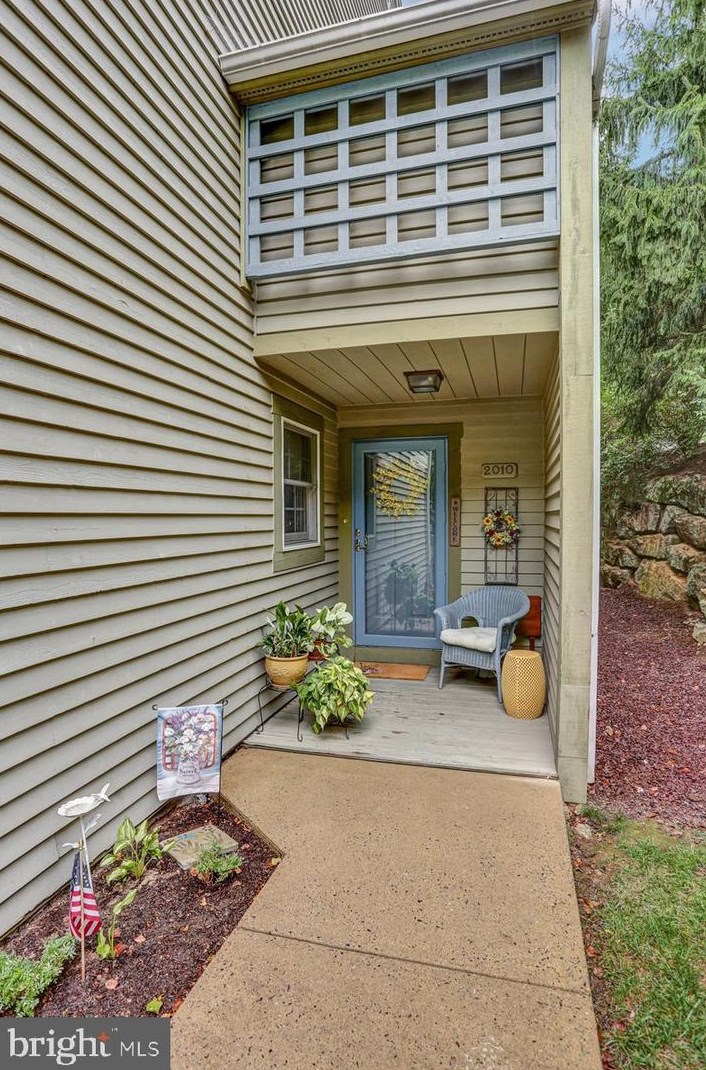 2010 Meadow Glen, Reading, PA 19610