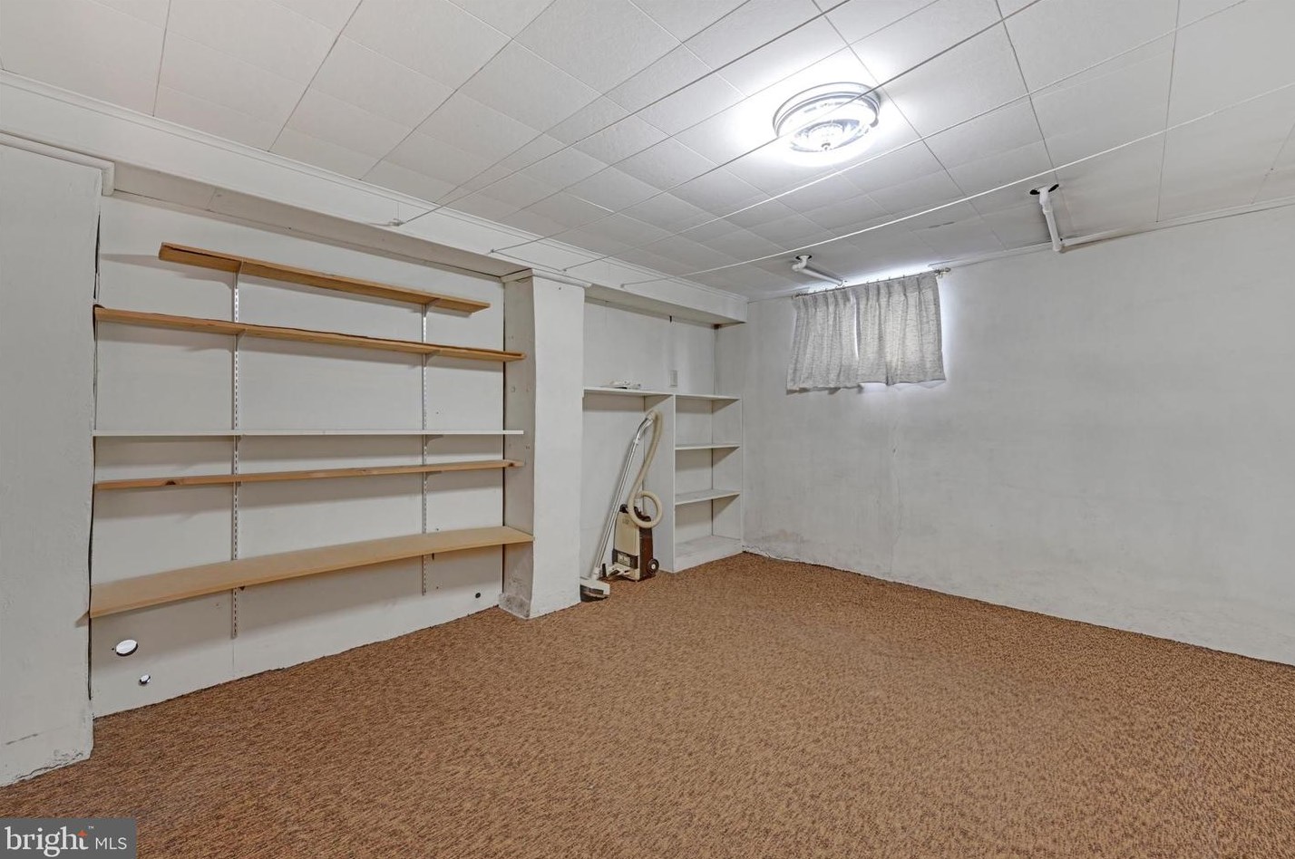 943 Upland Ave, Reading PA 19607-1746 exterior