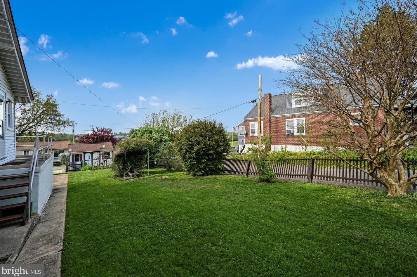 943 Upland Ave, Reading PA 19607-1746 exterior