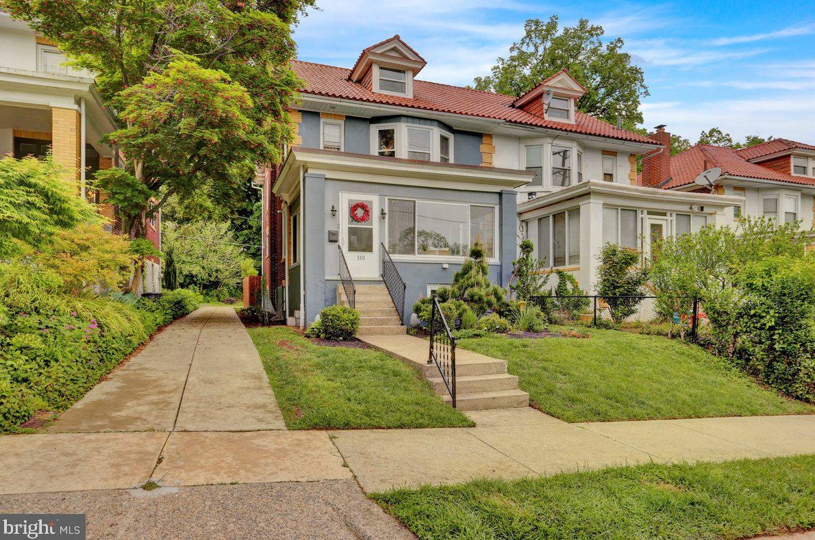 330 Carsonia Ave, Reading, PA 19606