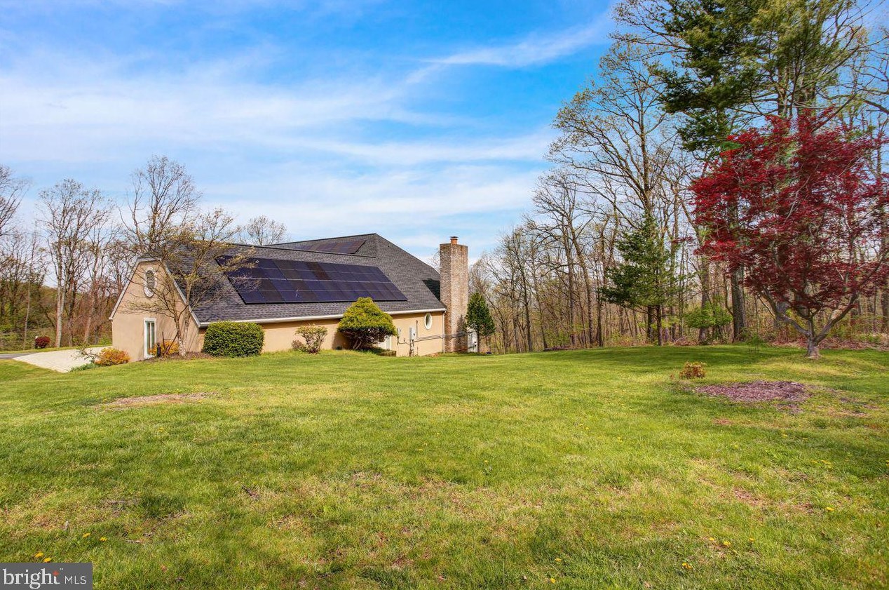 3 Frst Rd, Hummels Store PA  19540-9300 exterior