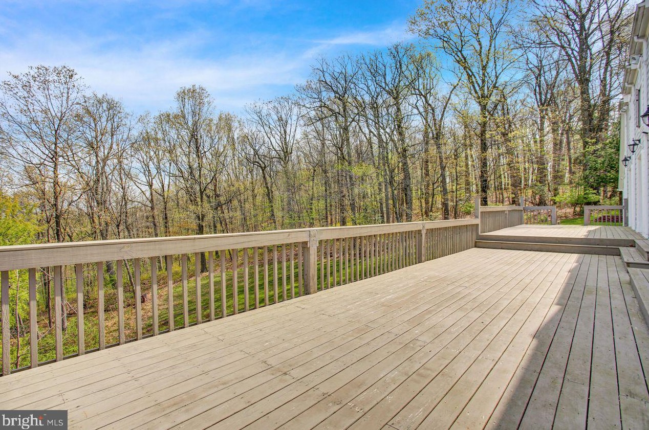 3 Frst Rd, Hummels Store PA  19540-9300 exterior