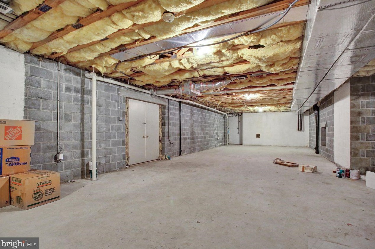 3 Frst Rd, Hummels Store PA  19540-9300 exterior