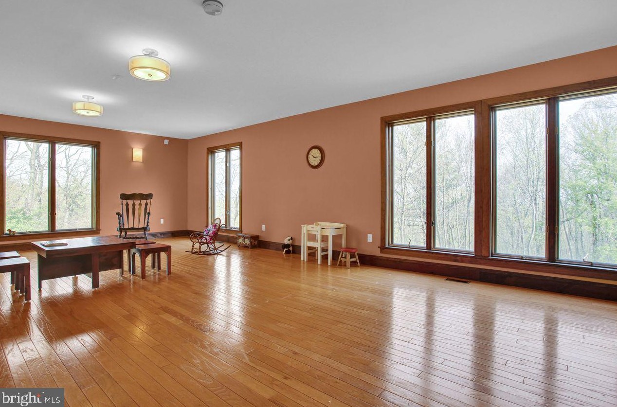 3 Frst Rd, Hummels Store PA  19540-9300 exterior