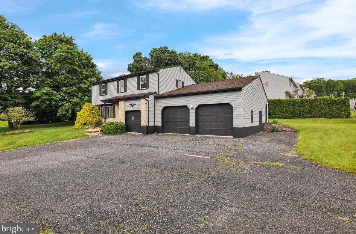4411 12th Ave, Spring Valley, PA 19560