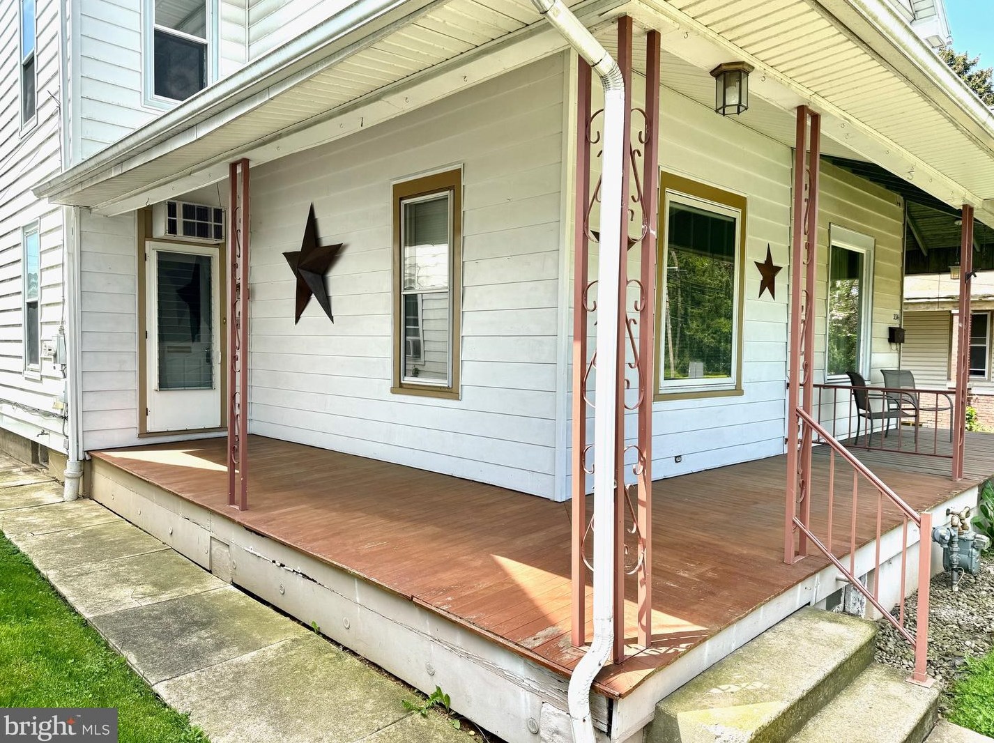 332 W Penn Ave, Robesonia, PA 19551