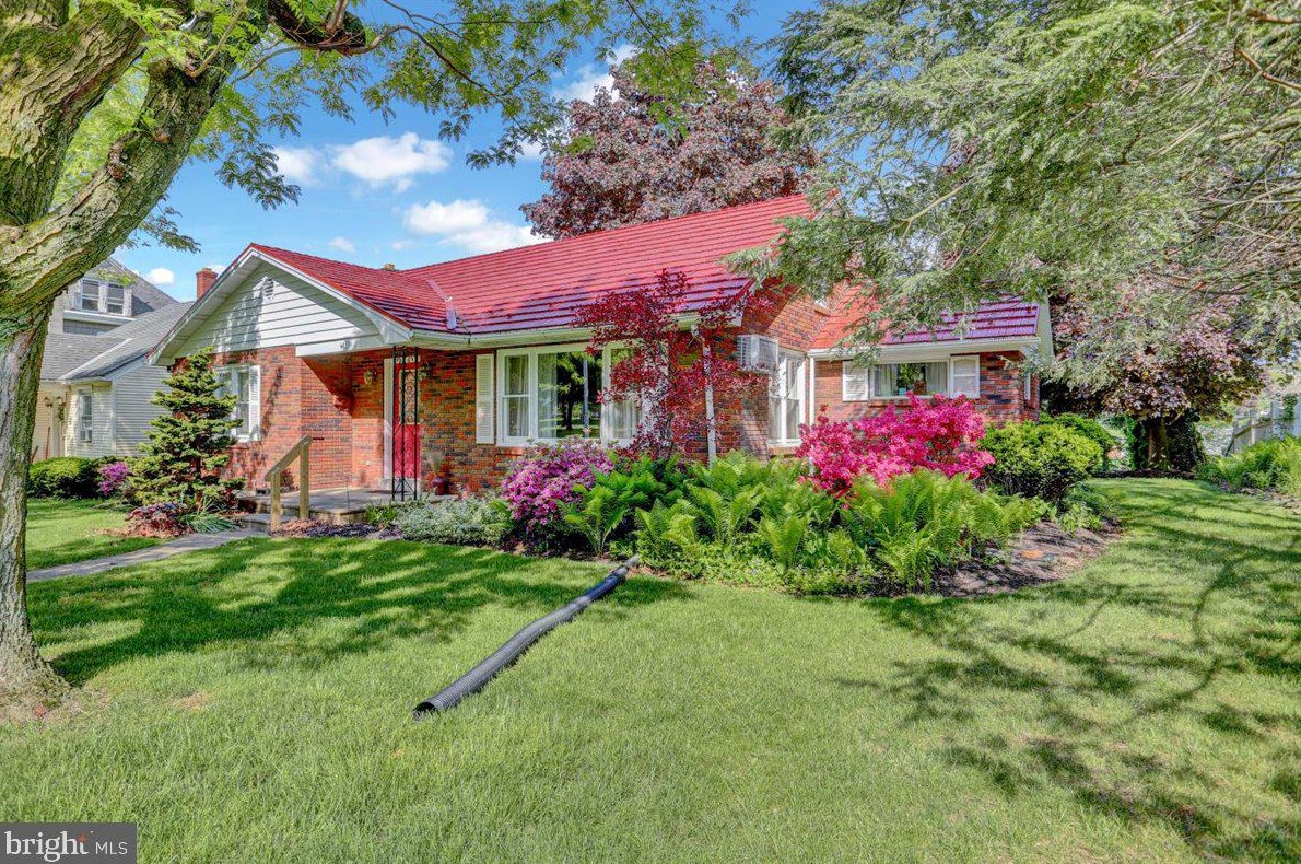 445 E Main St, Greenwich, PA 19530