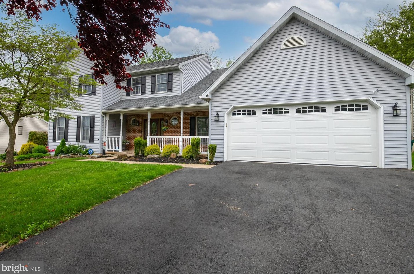 226 Longleaf Dr, Blandon, PA 19510