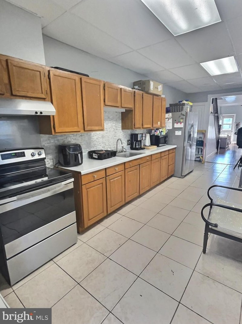1343 12th St, Reading, PA 19604-1921