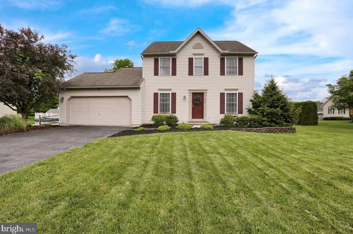 416 Golden Dr, Blandon, PA 19510-9653