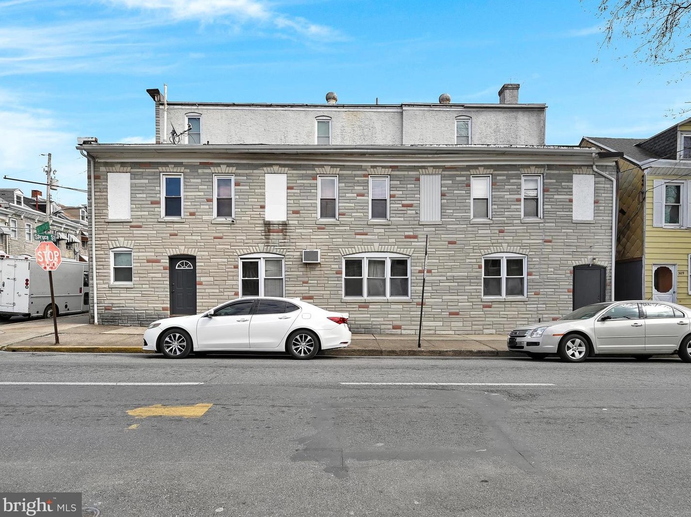 1100 Spruce St, Reading, PA 19602-2014
