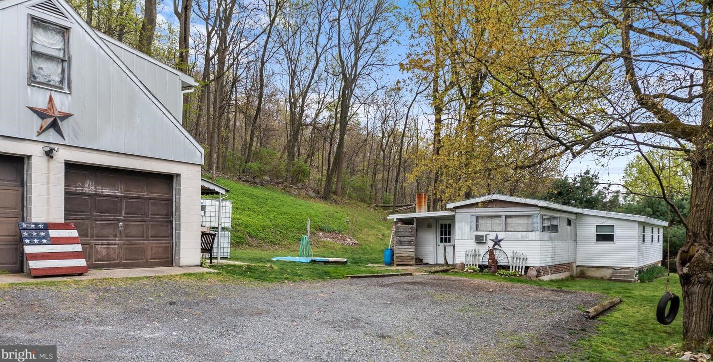 280 Spies Church Rd, Reading, PA 19606-9318