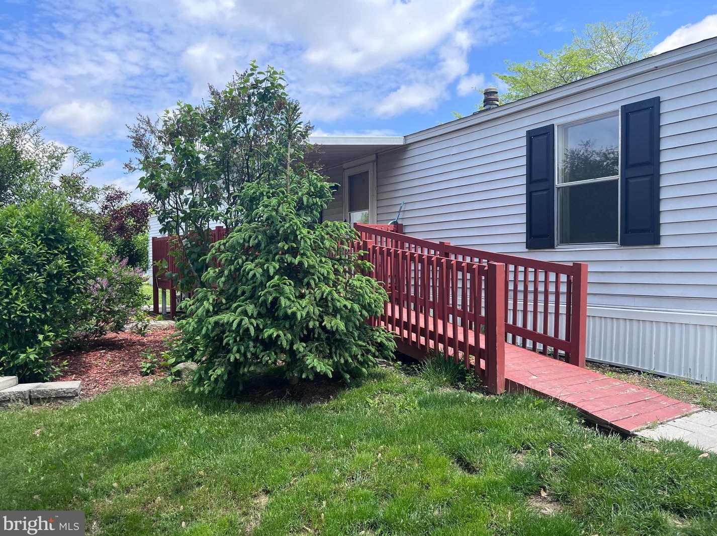 15 Scenic Ave, Moselem, PA 19526-8655