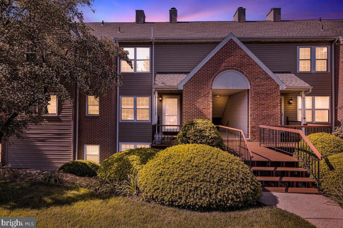 705 Christopher Dr, Reading, PA 19610-1161