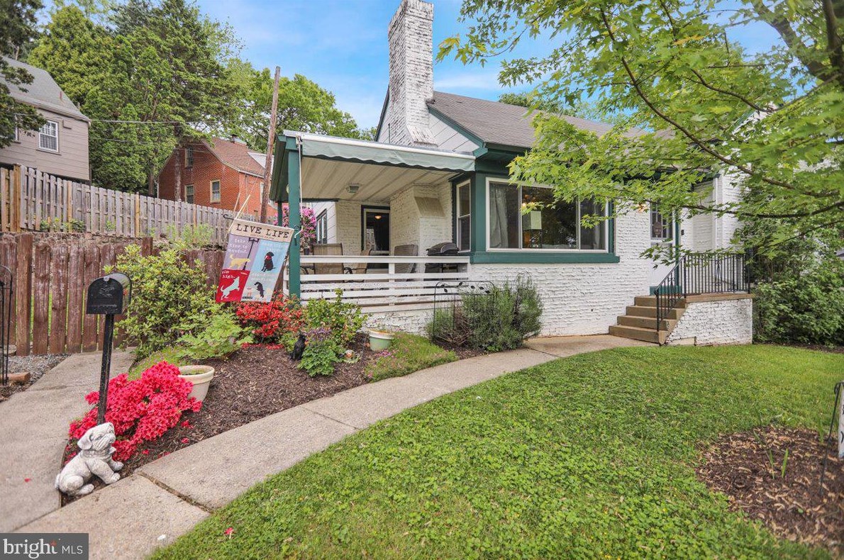 59 Upland Rd, Reading, PA 19609