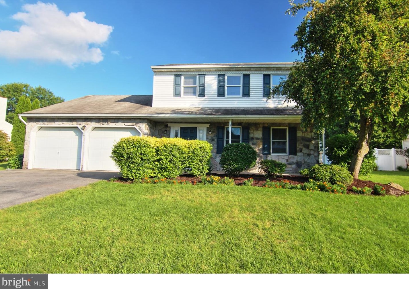 221 Hope Dr, Blandon, PA 19510
