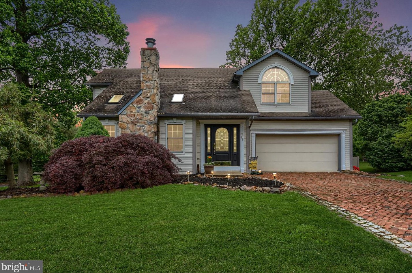 907 Pine Heights Rd, Reading, PA 19605