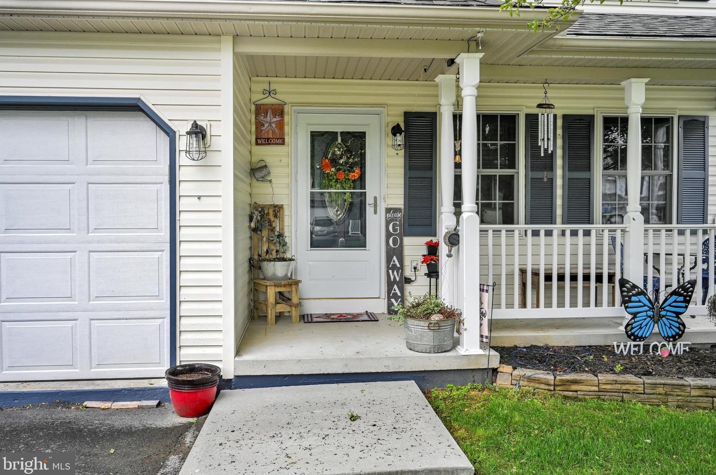 121 Ponderosa Dr, Blandon, PA 19510-9410