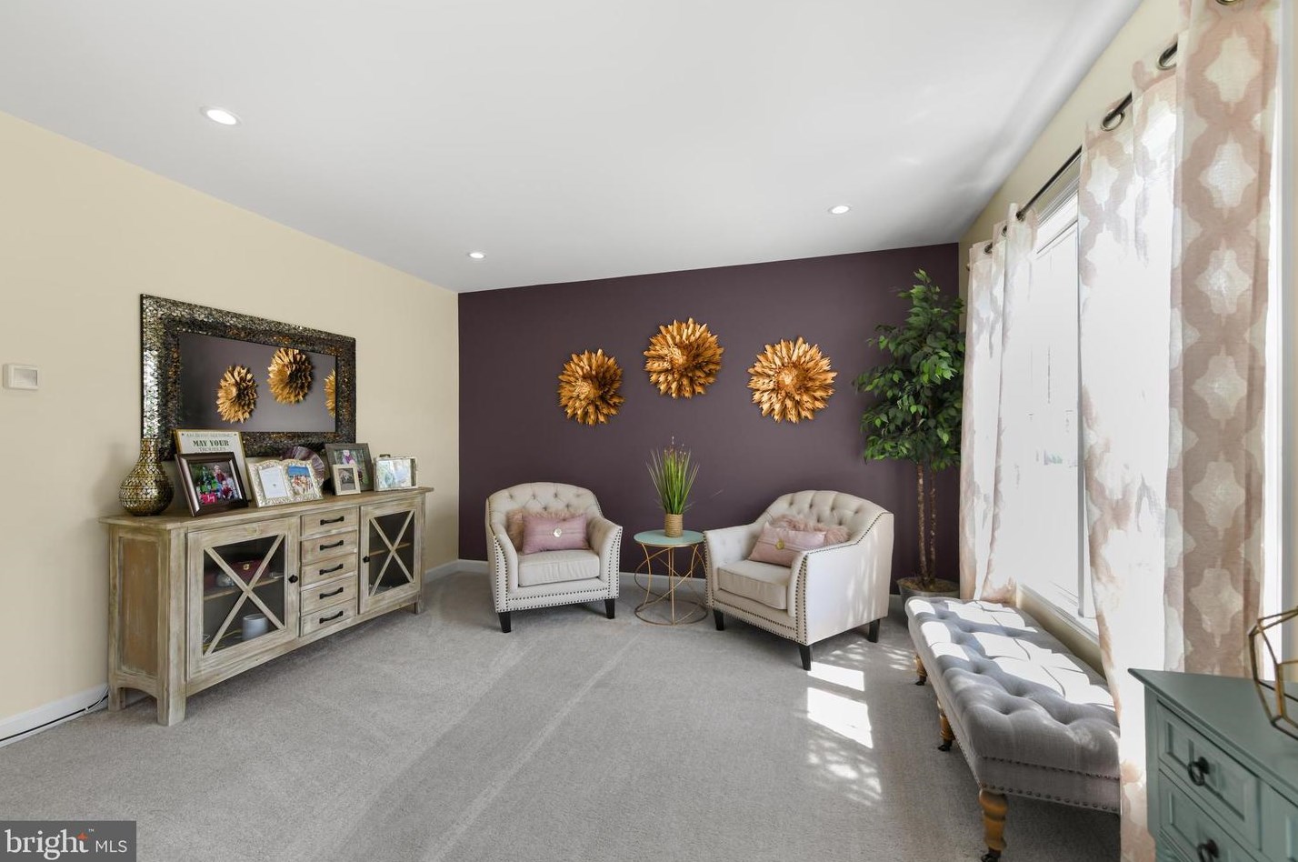 107 Spring View Dr, Douglassville, PA 19518