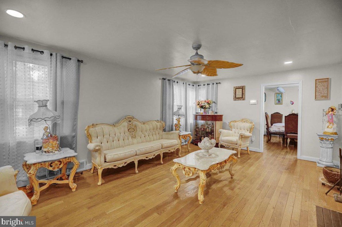 1202 E Wyomissing Blvd, Reading, PA 19611