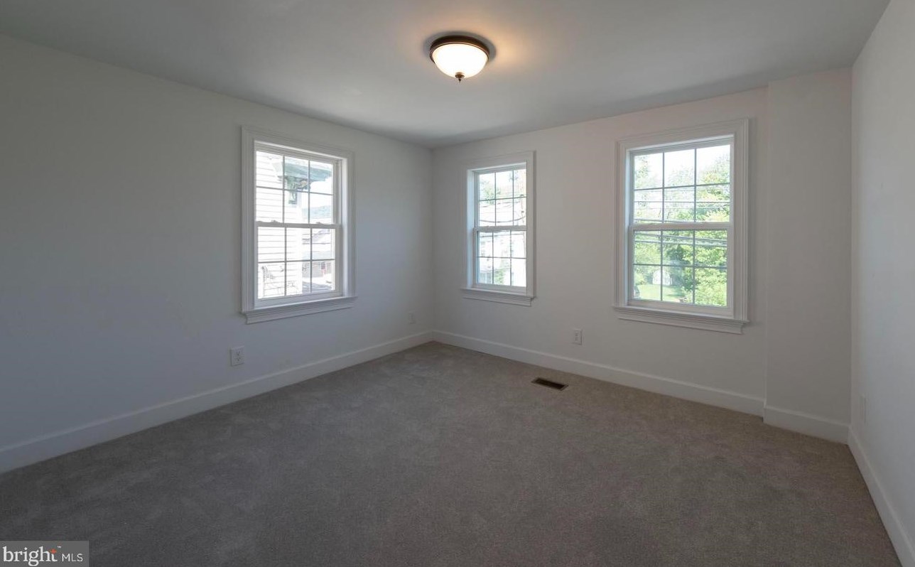 744 Fritztown Rd, Reading PA  19608-1522 exterior