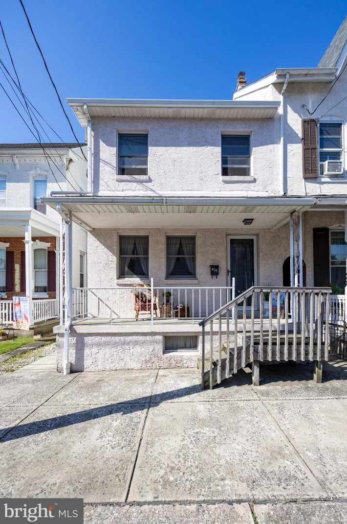 404 E 4th St, Spangsville, PA 19512