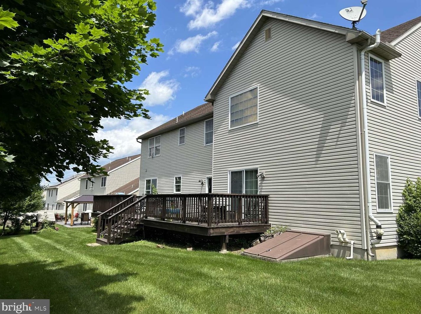 207 S Arthur Dr, Reading, PA 19608