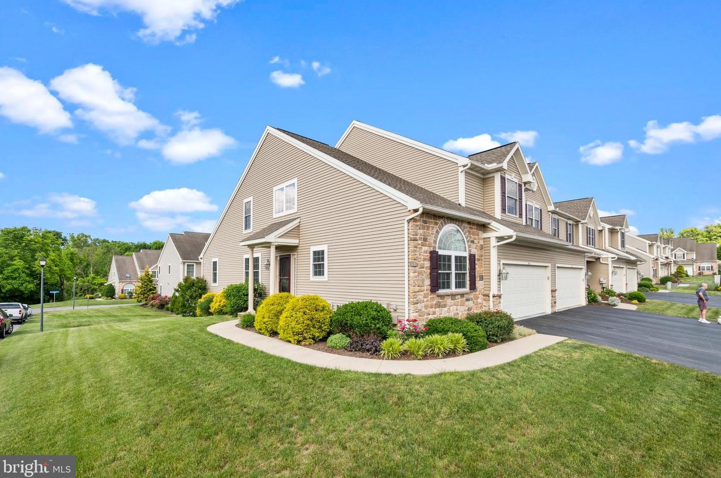 616 Rosemont Ct, Reading, PA 19610-4006