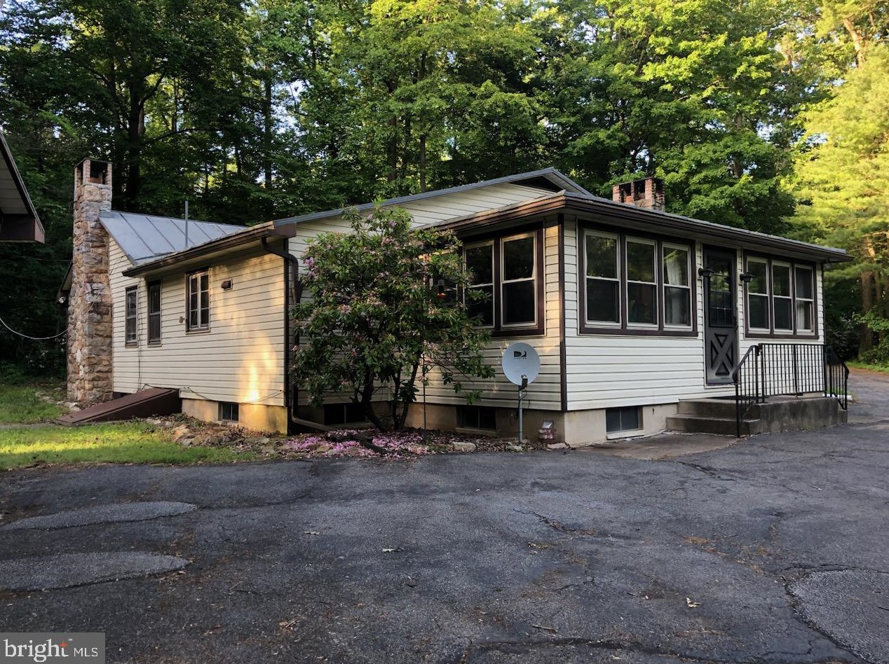 201 Old Mountain Rd, Schubert, PA 19507-9673
