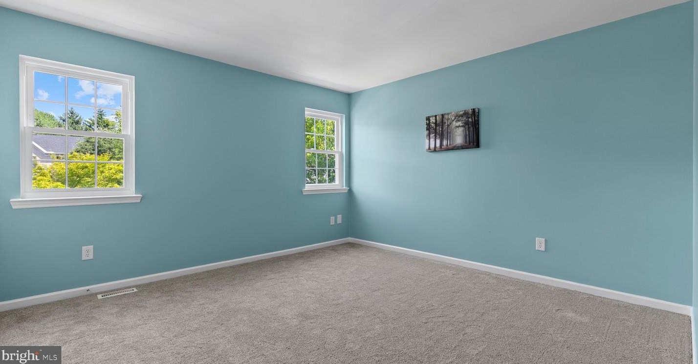 305 Penns Ln, Douglassville PA  19518-8702 exterior