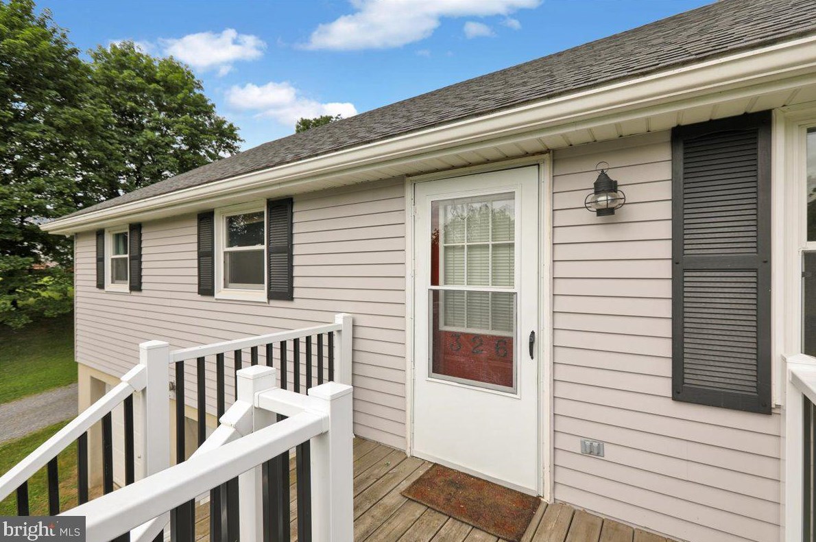 326 Shartlesville Rd, New Schaefferstown, PA 19506-8603