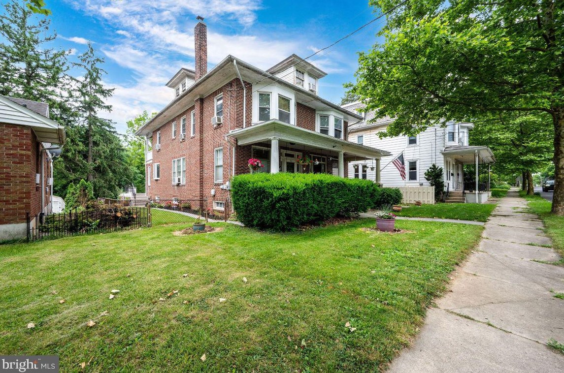224 E Penn Ave, Wernersville, PA 19565