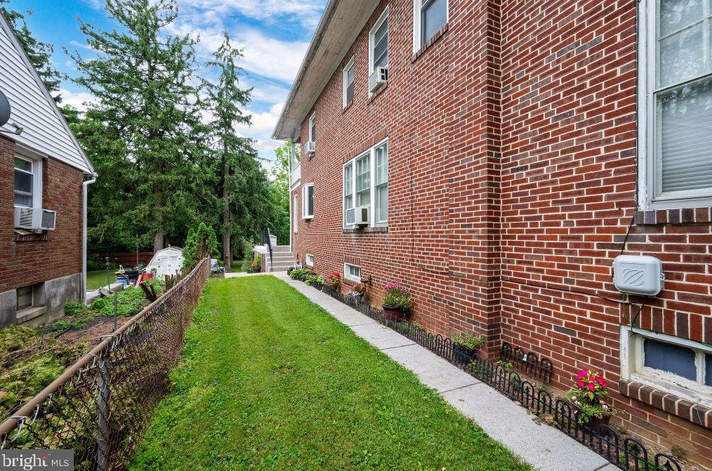 224 Penn Ave, Wernersville PA  19565-1614 exterior