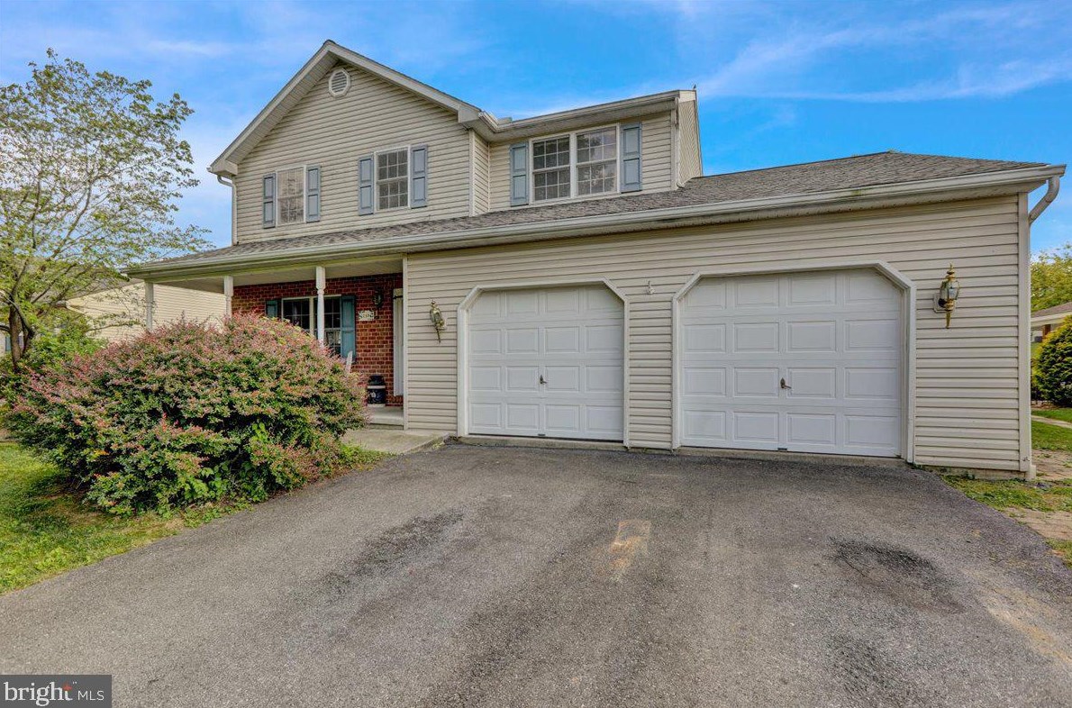 109 Slater Dr, Wernersville, PA 19565
