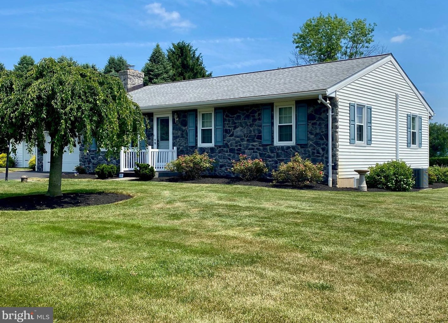 80 Folk Rd, Mertztown, PA 19539