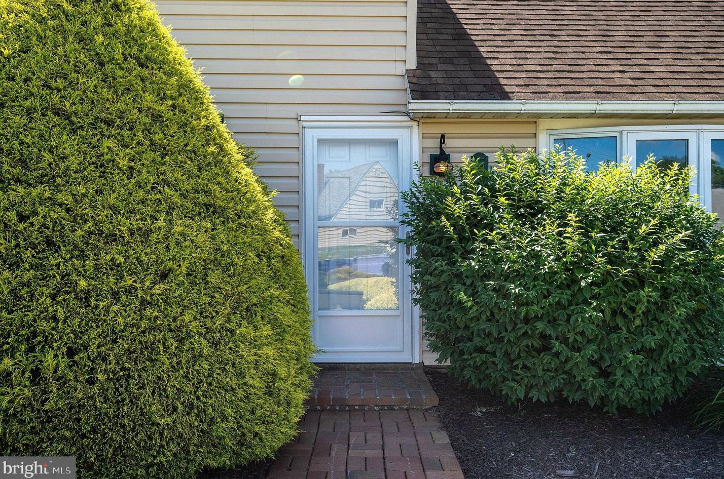 5103 Wilshire Rd, Spring Valley, PA 19560