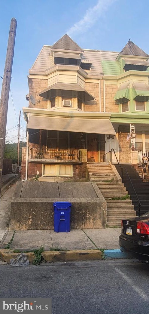 943 N 12th St, Reading, PA 19604