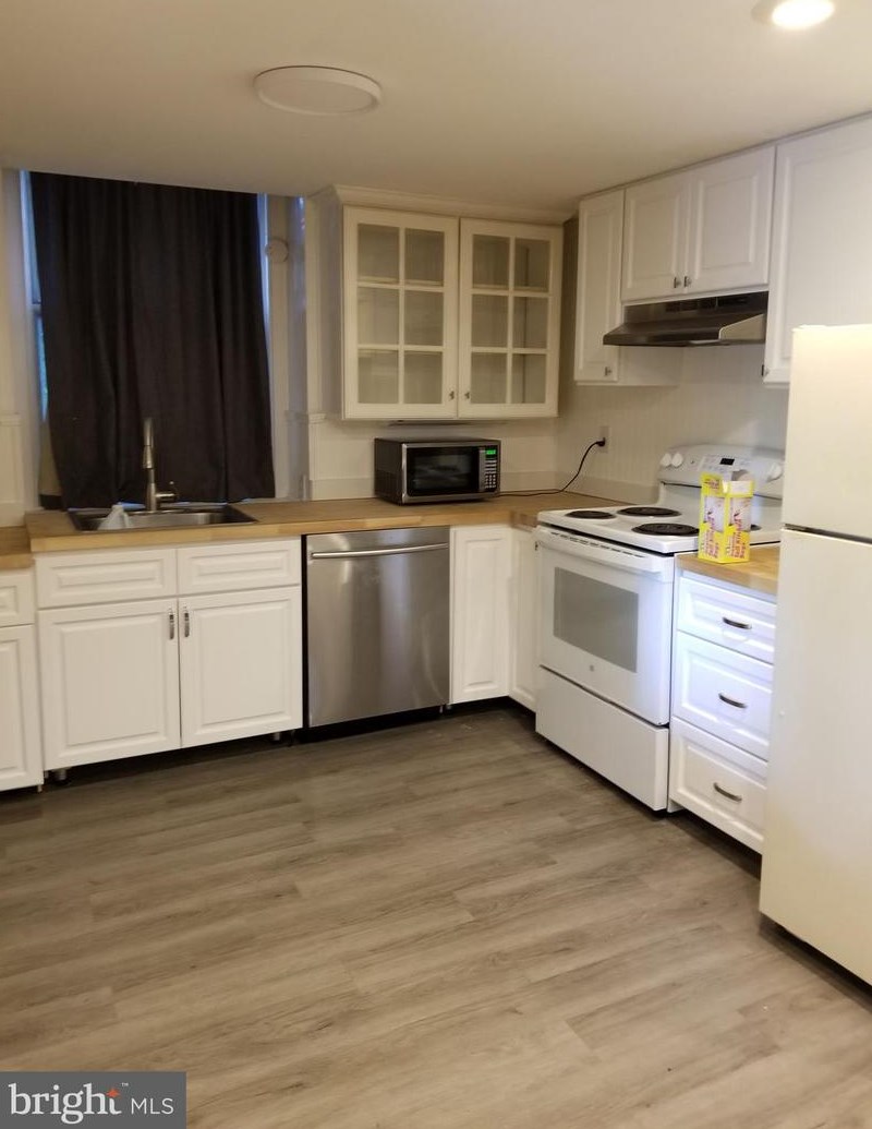 1500 Mineral Spring Rd #basement, Reading, PA 19602