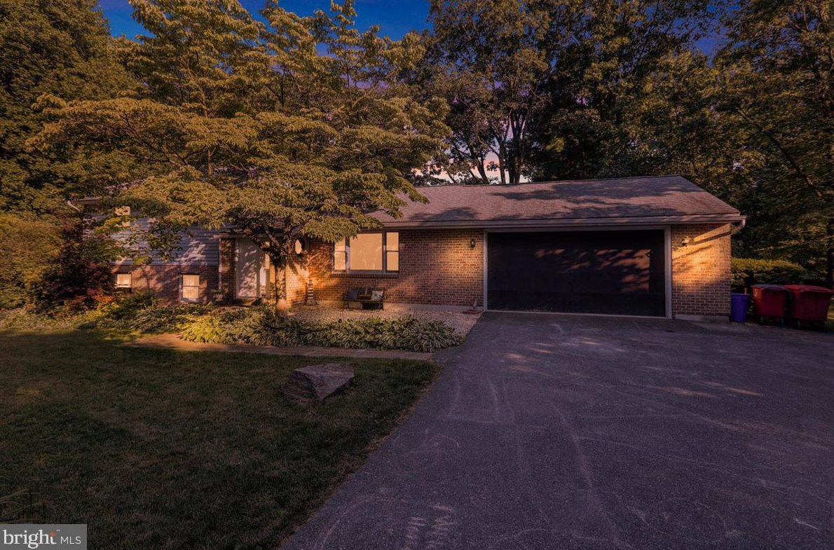 224 Texter Mountain Rd, Wernersville, PA 19565