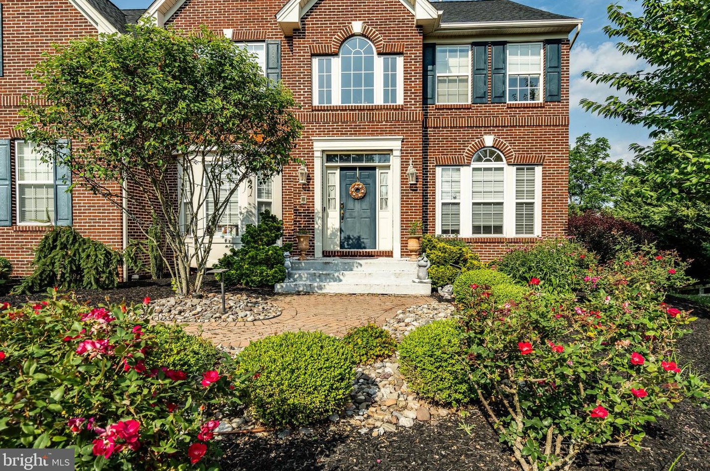 234 N Shadybrooke Dr, Douglassville, PA 19518