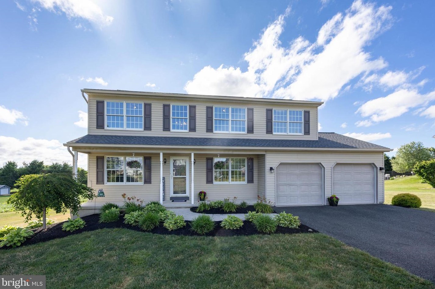 1930 County Line Rd, Dale, PA 19504