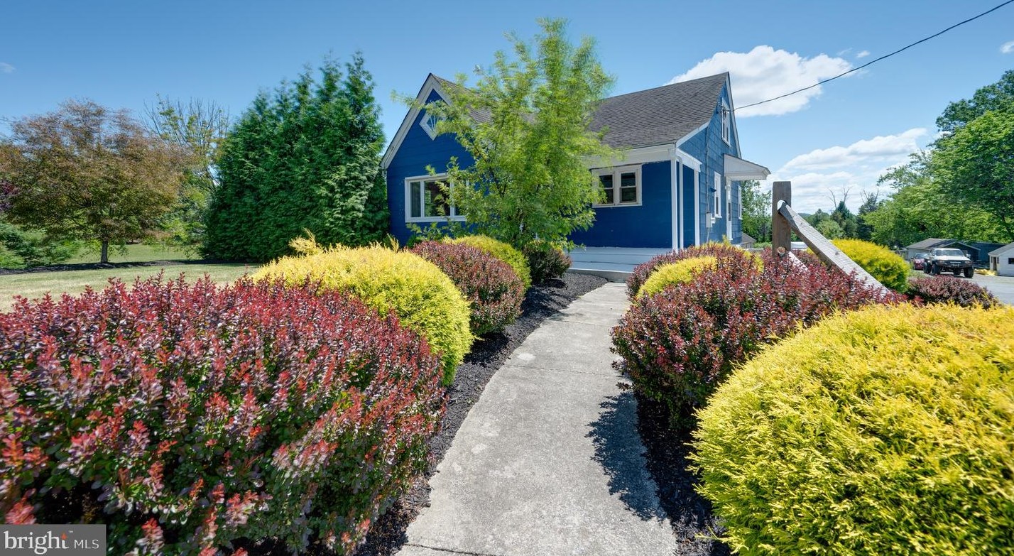 7443 Boyertown Pike, Douglassville, PA 19518