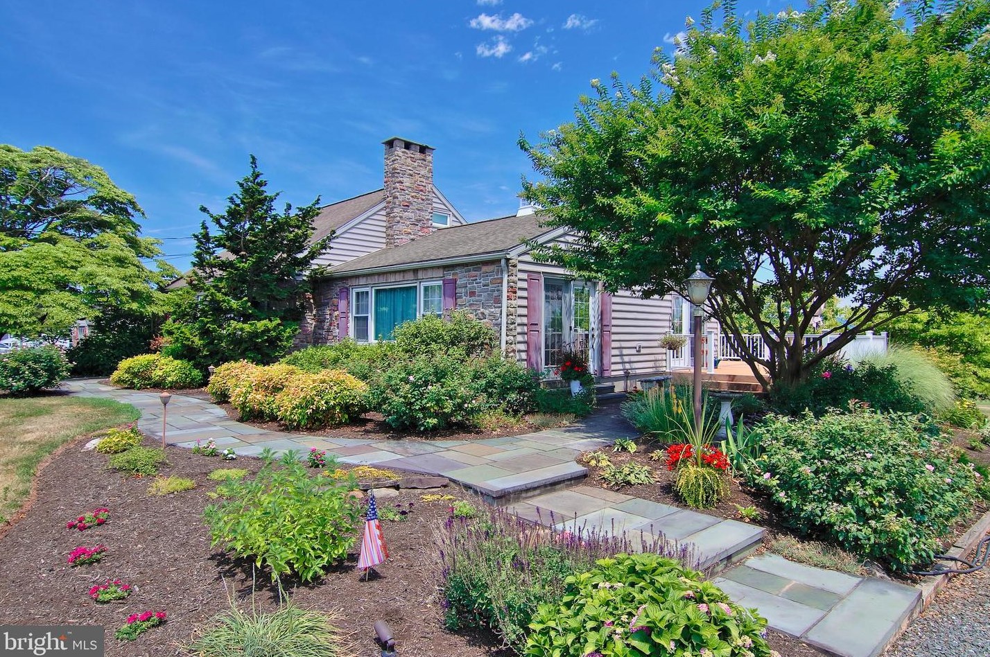 180 Yocom Rd, Douglassville, PA 19518