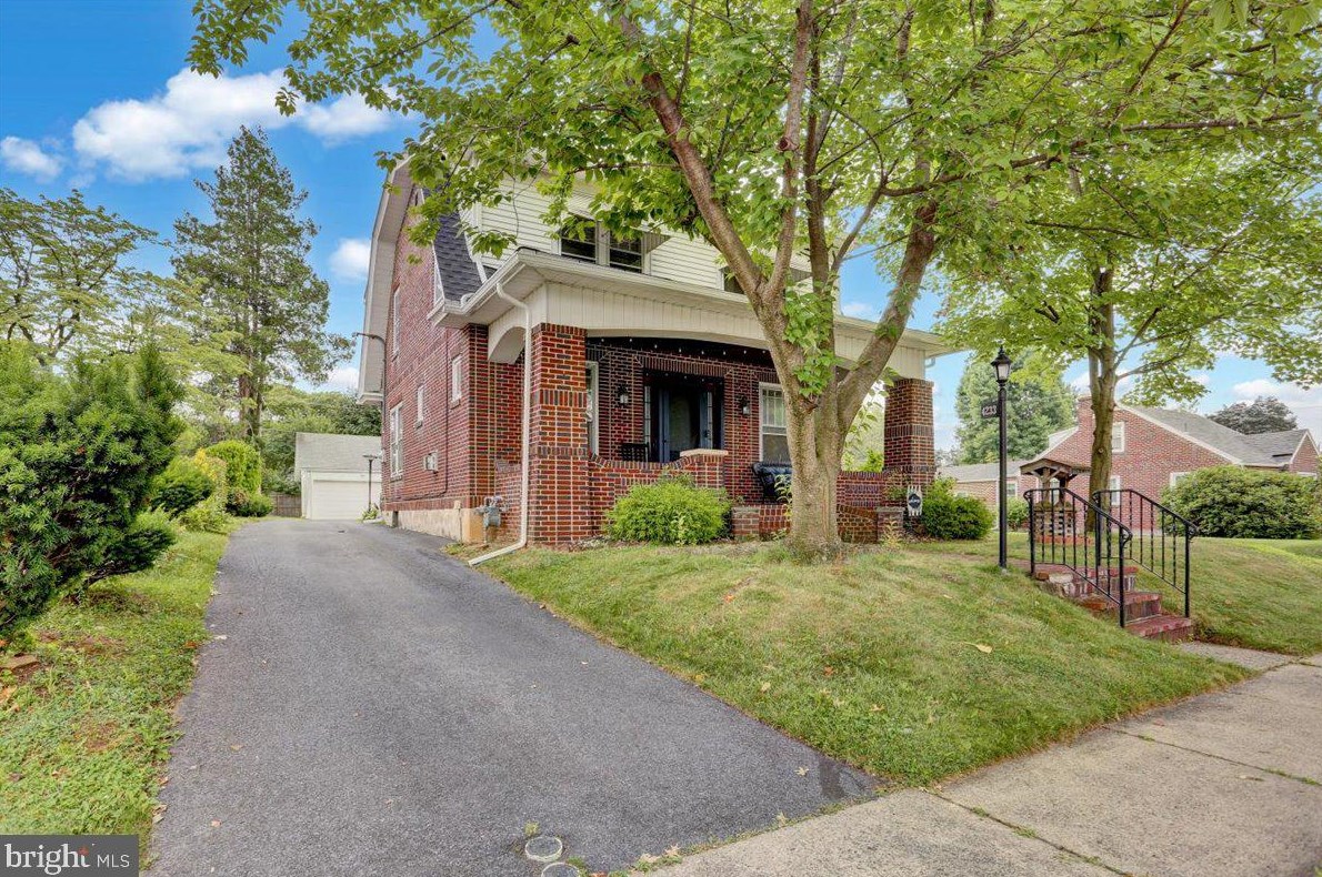 4233 8th Ave, Spring Valley, PA 19560