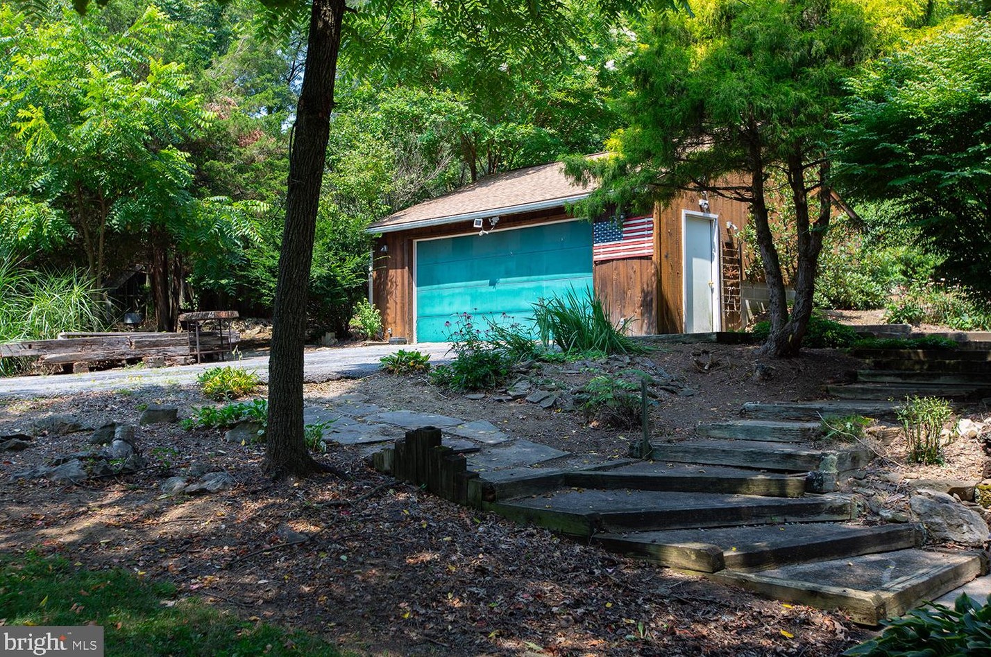 111 Ebling Rd, Greenwich, PA 19530