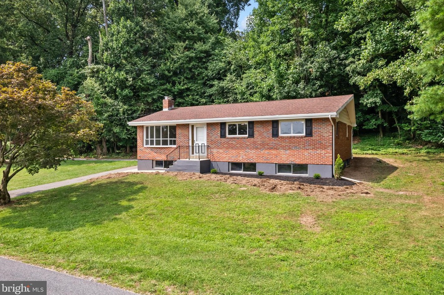 28 Woodside Ave, Spring Valley, PA 19560