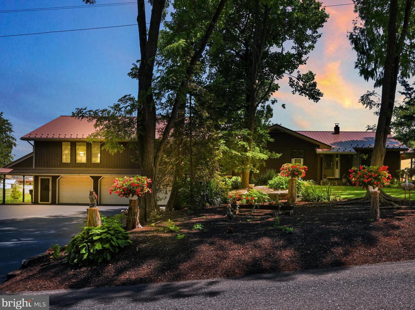 206 Smaltz Rd, Womelsdorf, PA 19567