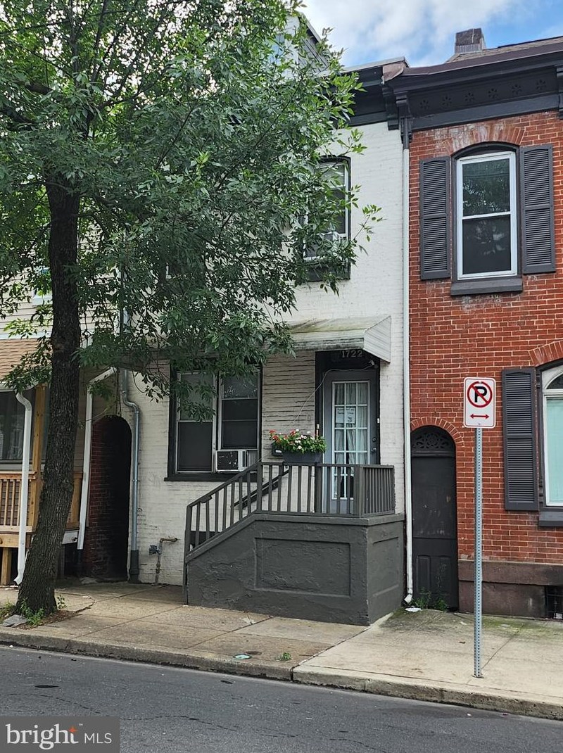 1722 Perkiomen Ave, Reading, PA 19602-2225