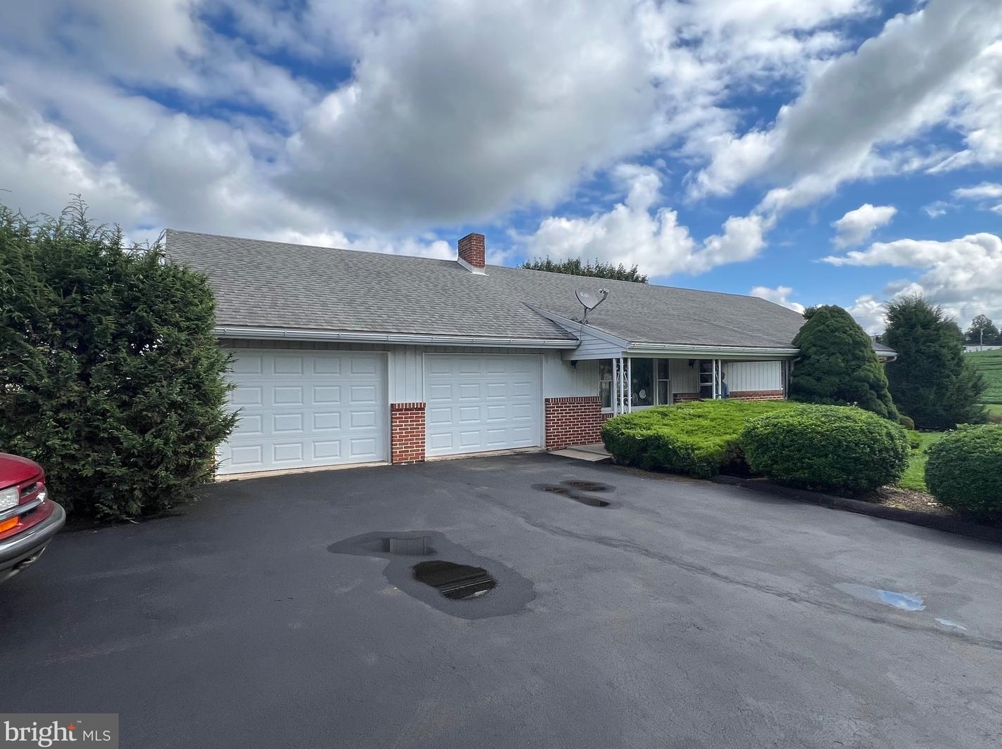 305 Lyman Ave, Womelsdorf, PA 19567