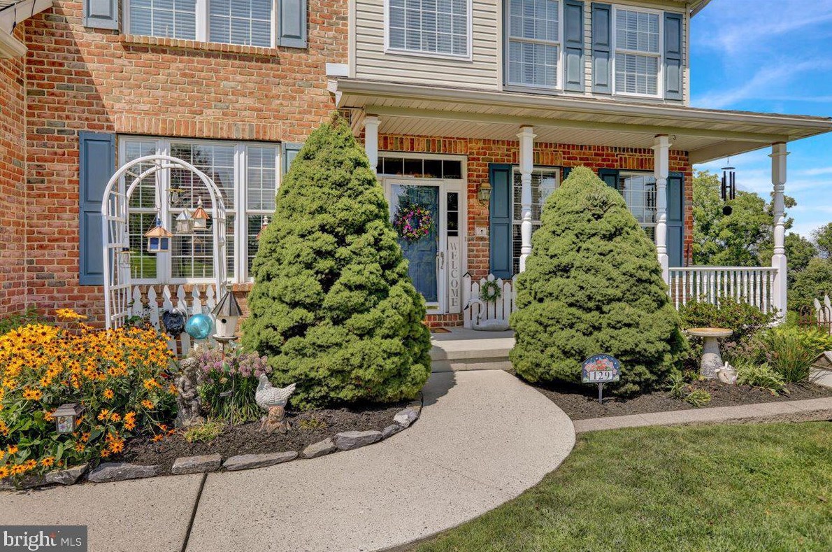 129 Roja Ln, Mertztown, PA 19539